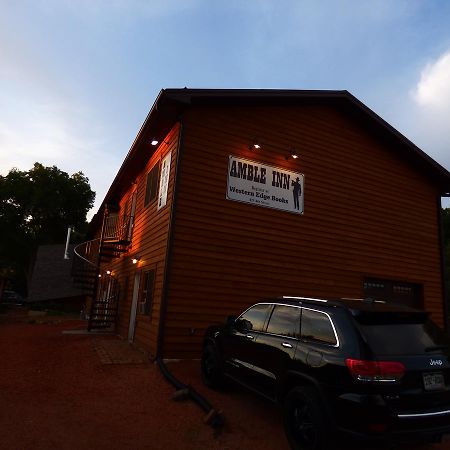 Amble Inn Medora Luaran gambar